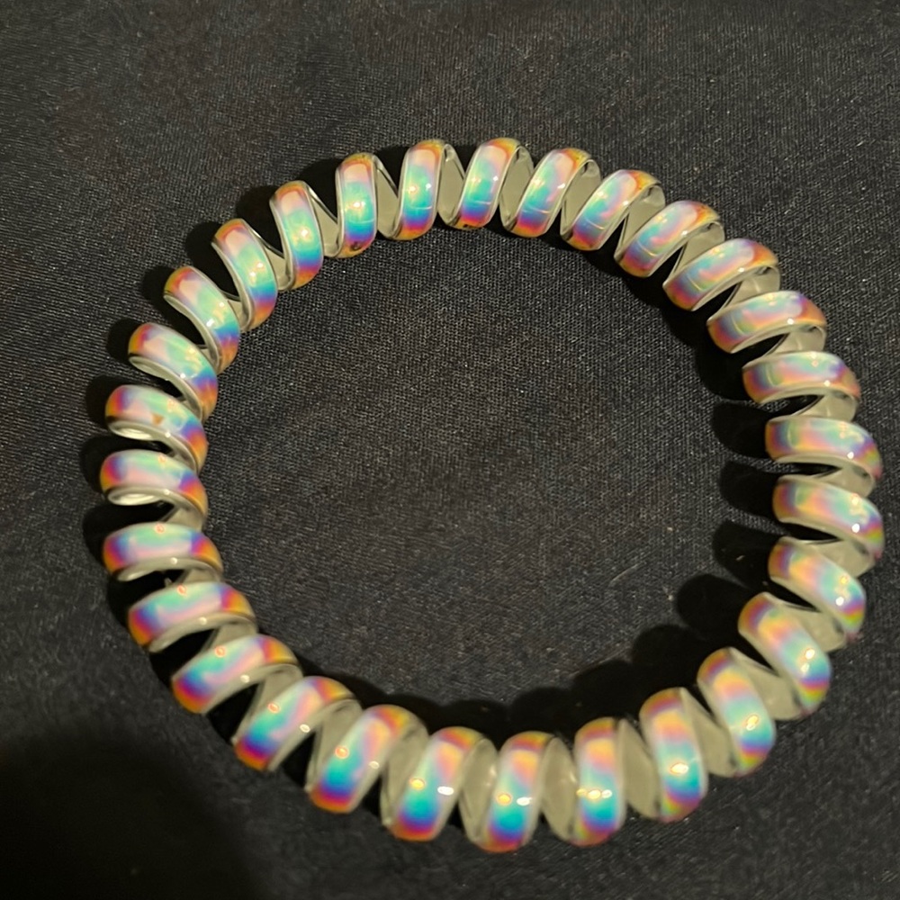 Hair tie